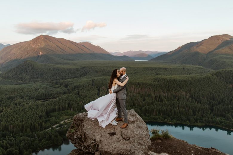 rattlesnake ridge elopement, rattlesnake ridge engagement, Washington wedding photographer, Washington elopement photographer